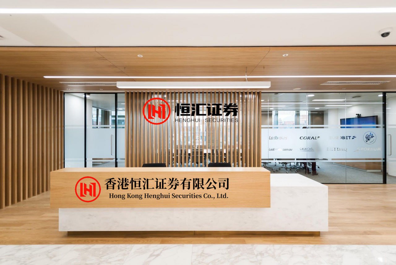 日斗配资平台 张艺谋《主角》小黑娃出圈!拒谈片酬只要管饭公交钱，笑翻全网
